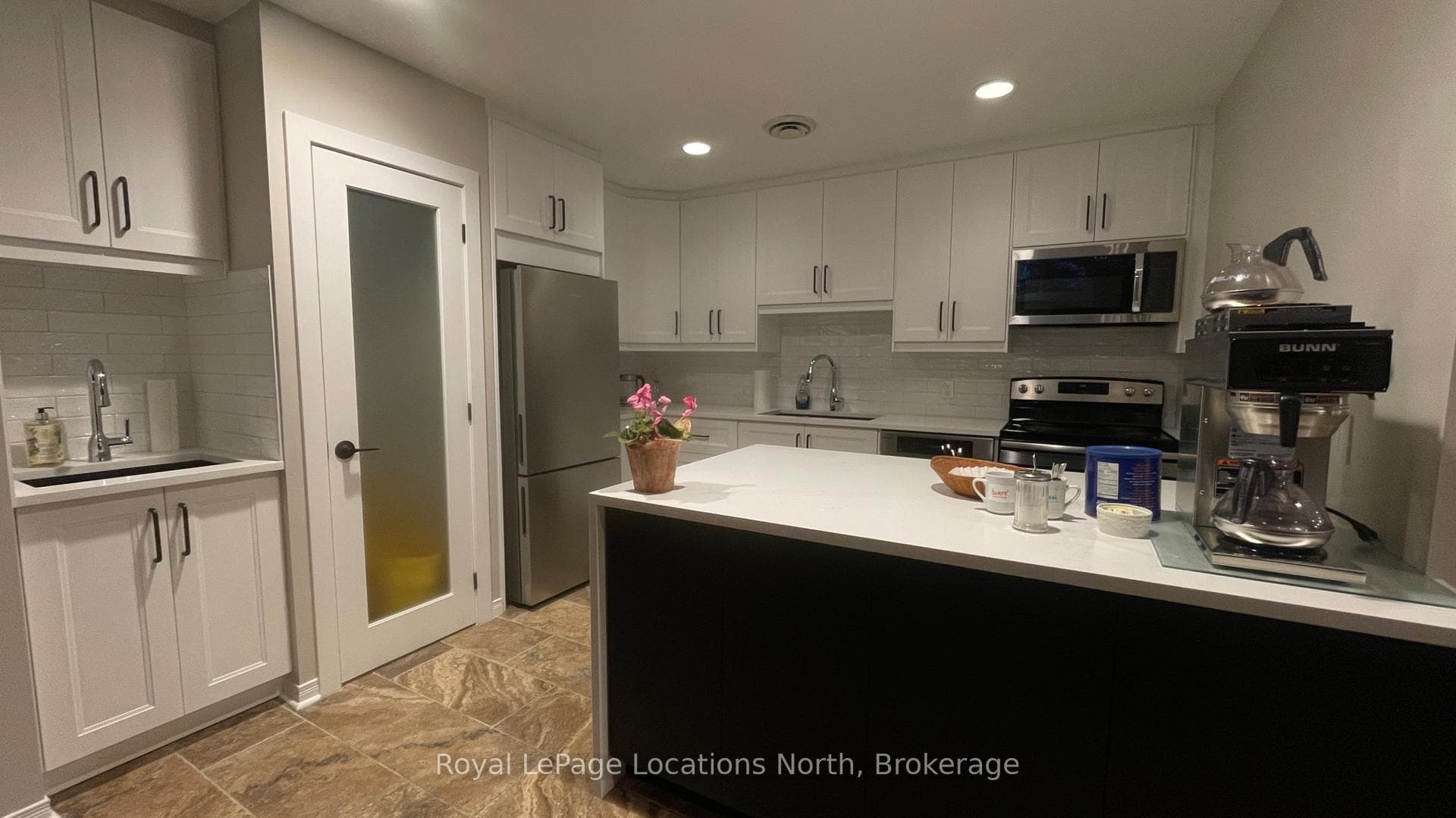 Newly Renovated Full Kitchen in Party Room