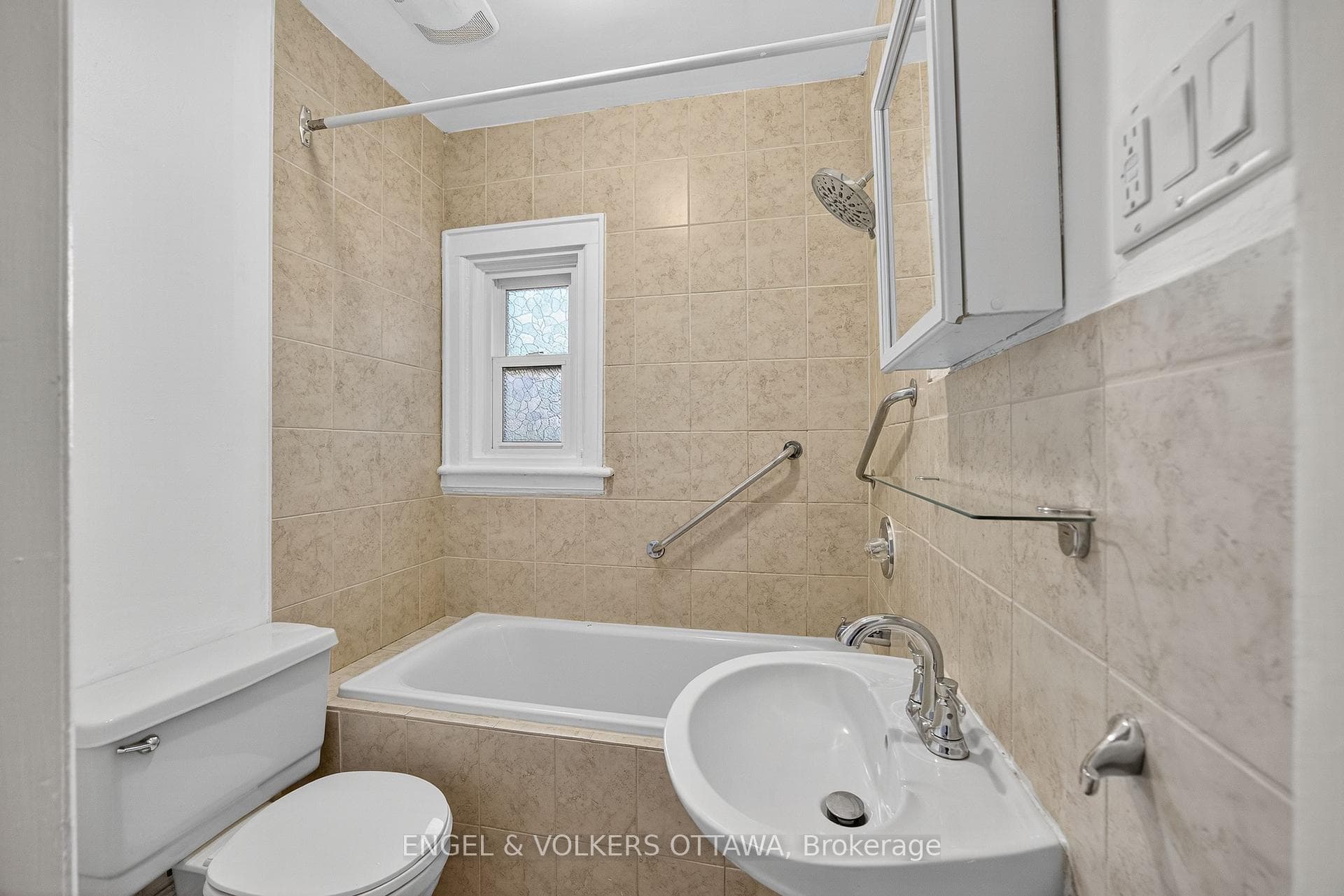 530 Cambridge Street photo 30