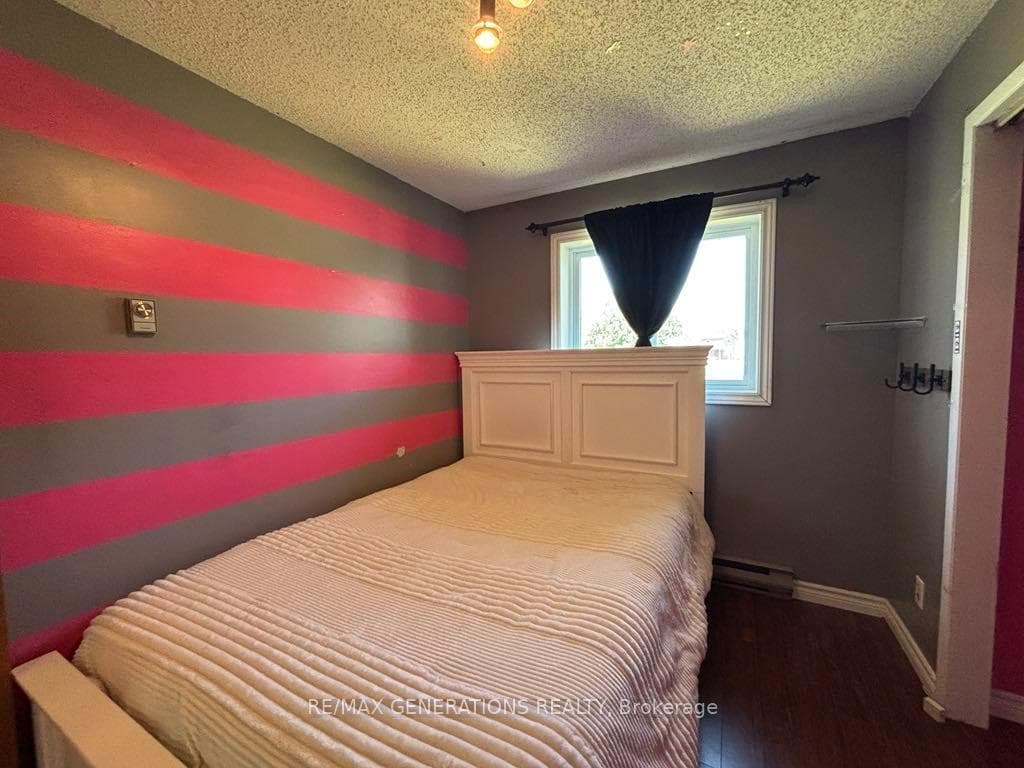 75 Hemlo Drive photo 18