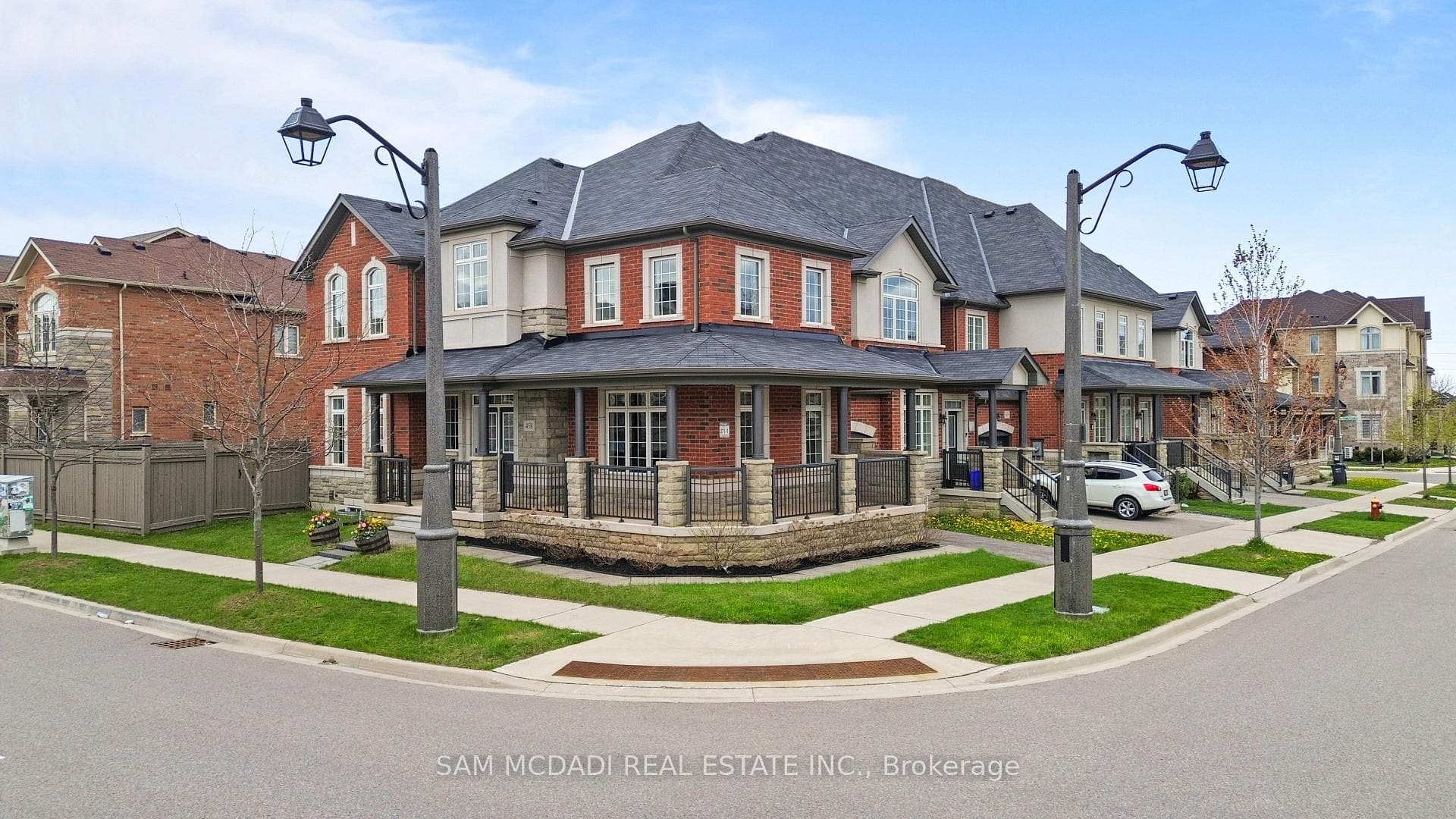 458 George Ryan Avenue photo 2