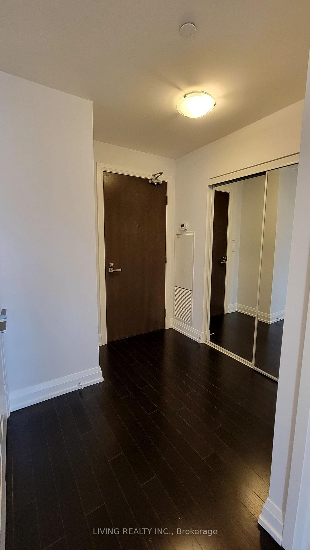 7161 Yonge Street Unit 2125 photo 2