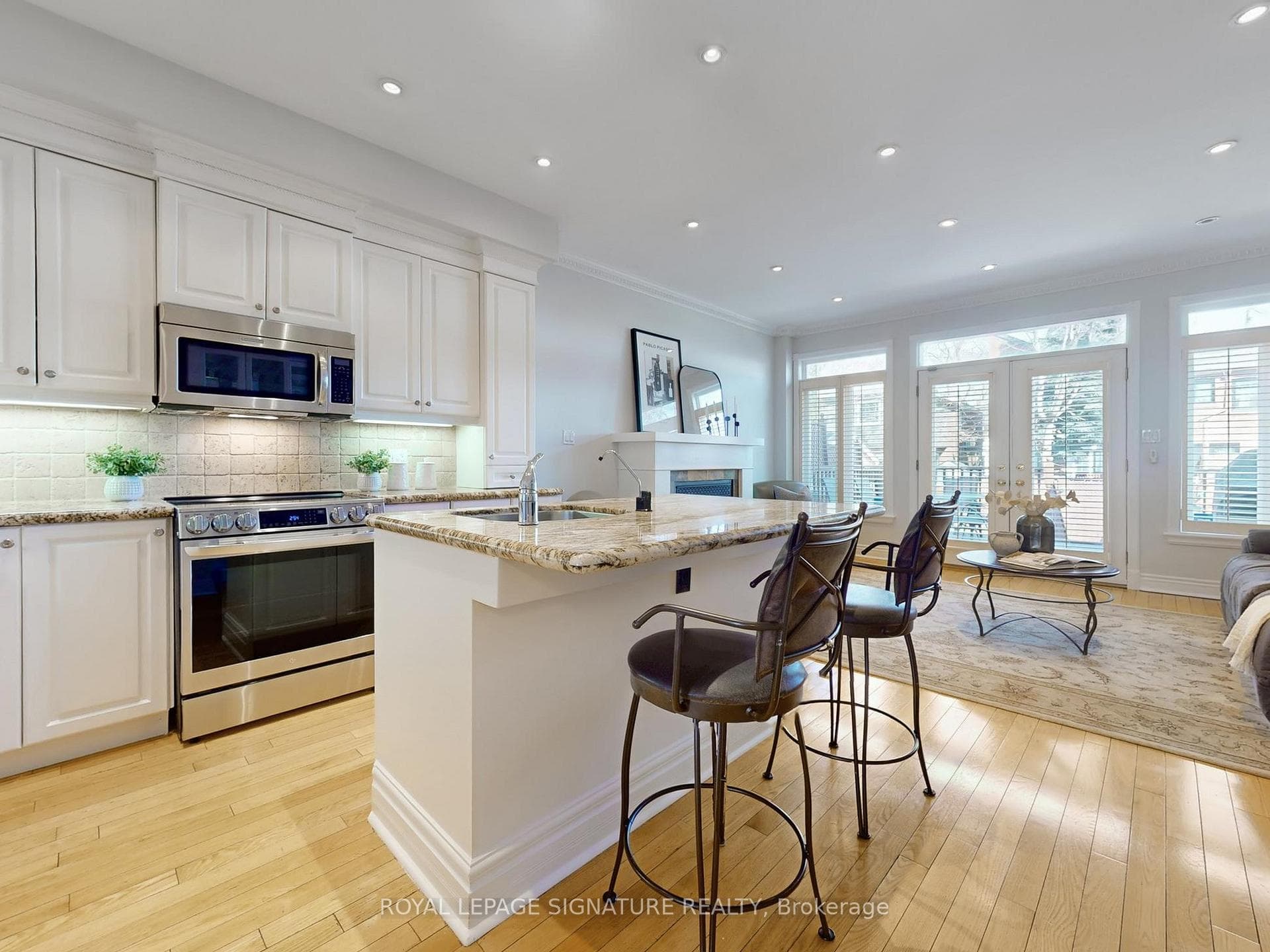 53 Stanhope Avenue photo 17