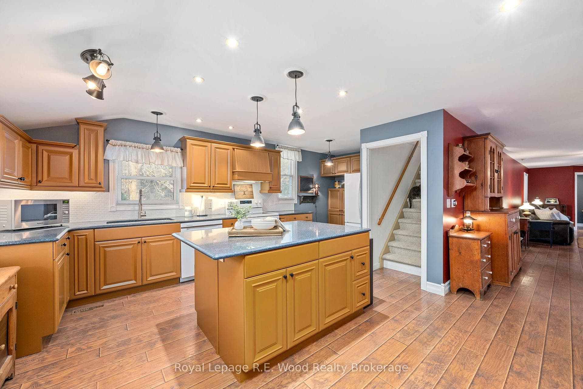 14 Woodland Road photo 23
