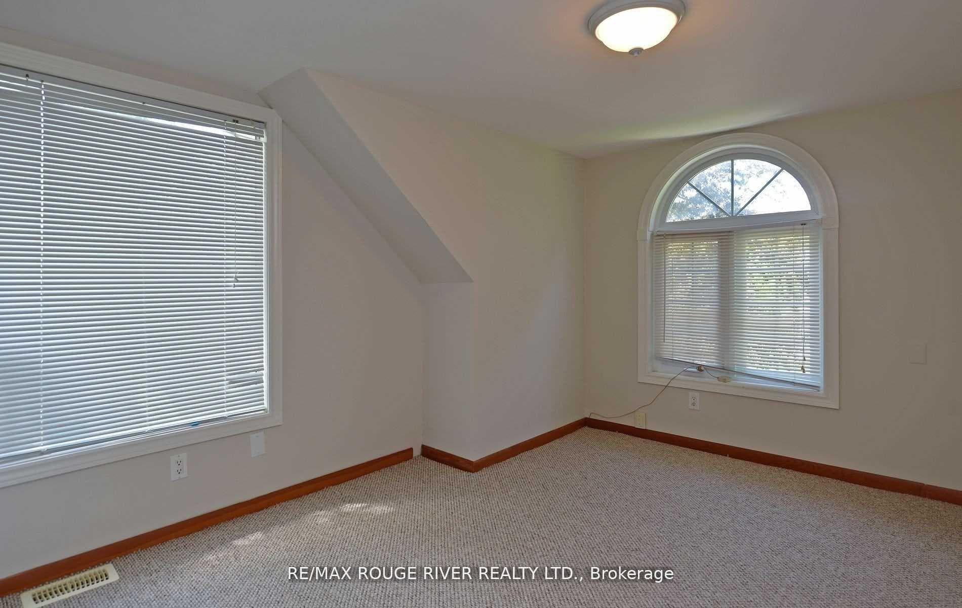 705 Front Road Unit Upper photo 11