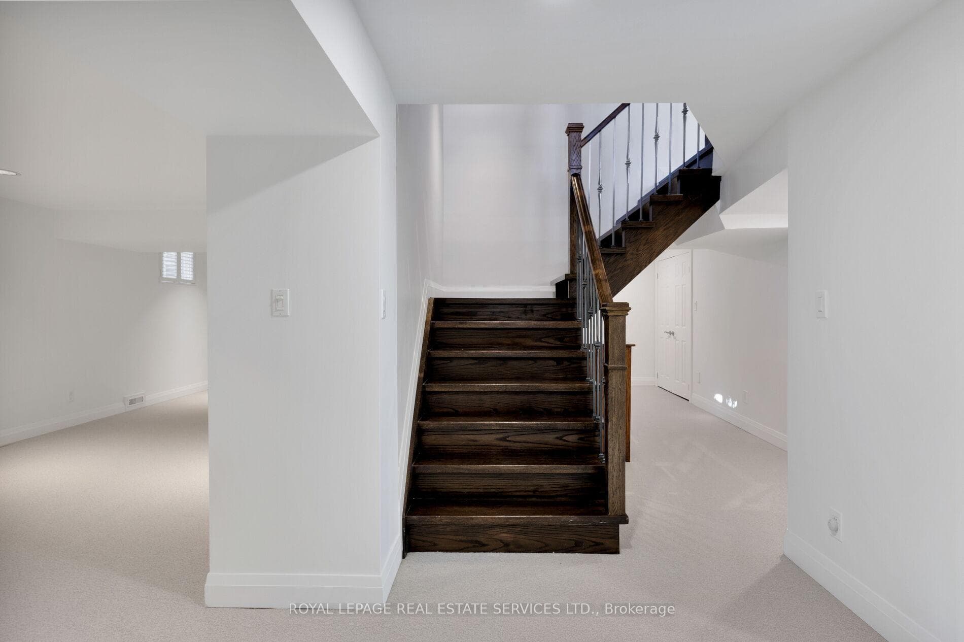 221 Richmond Road photo 39