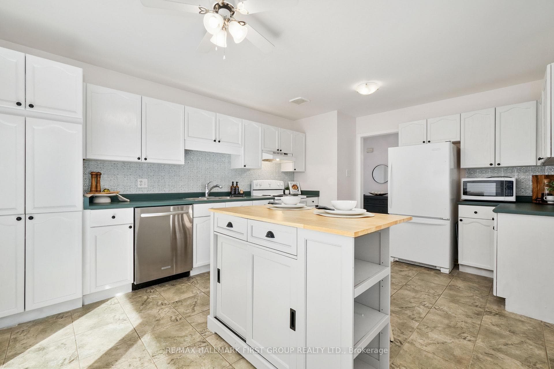 227 Huycke Street photo 16