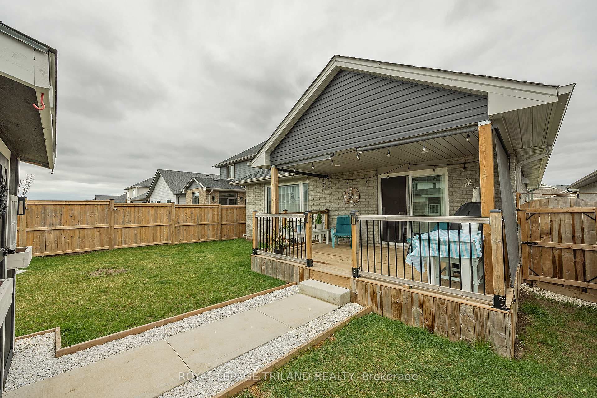 73 Renaissance Drive photo 46