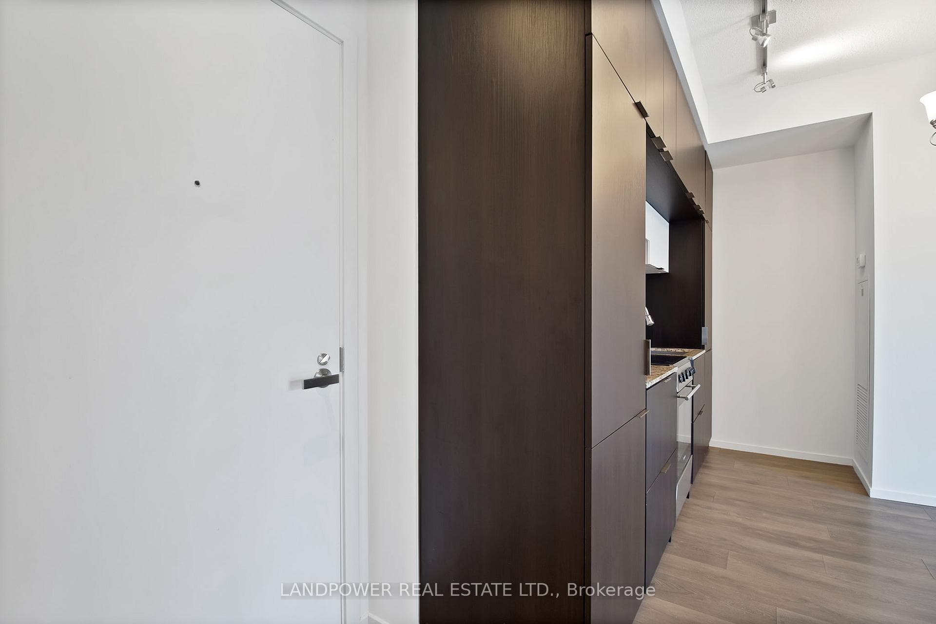 159 Dundas Street Unit 1107 photo 17