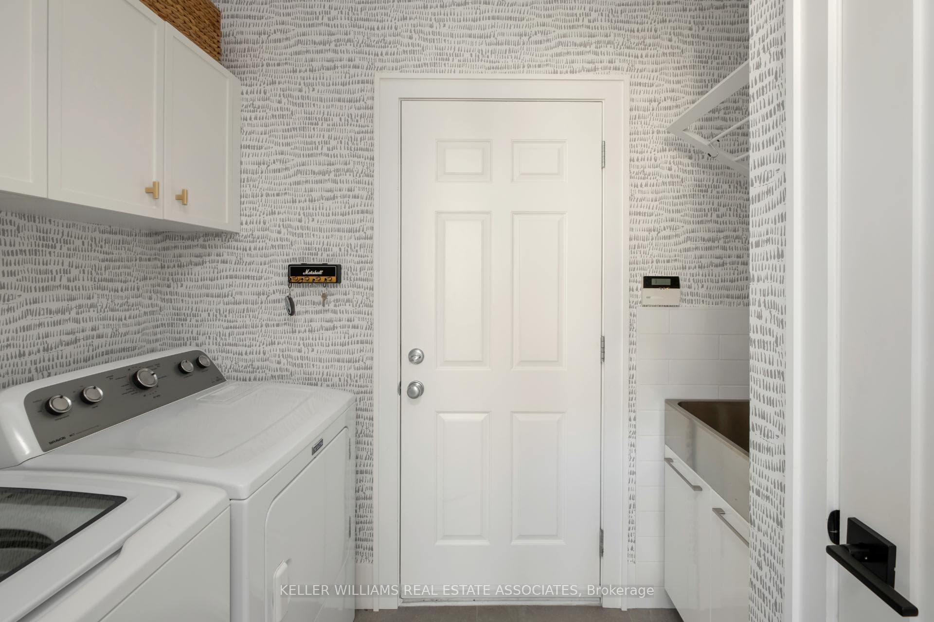 281 Admiral Drive photo 19