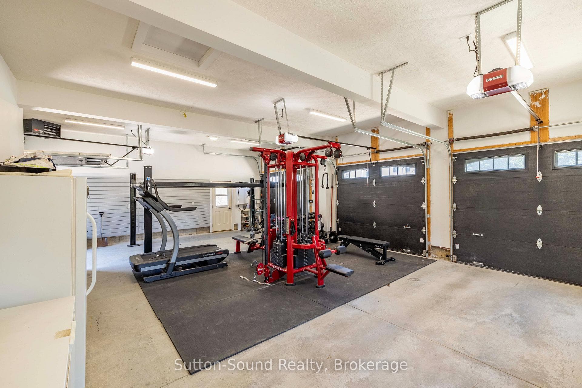 Heated Oversized Triple Car Garage