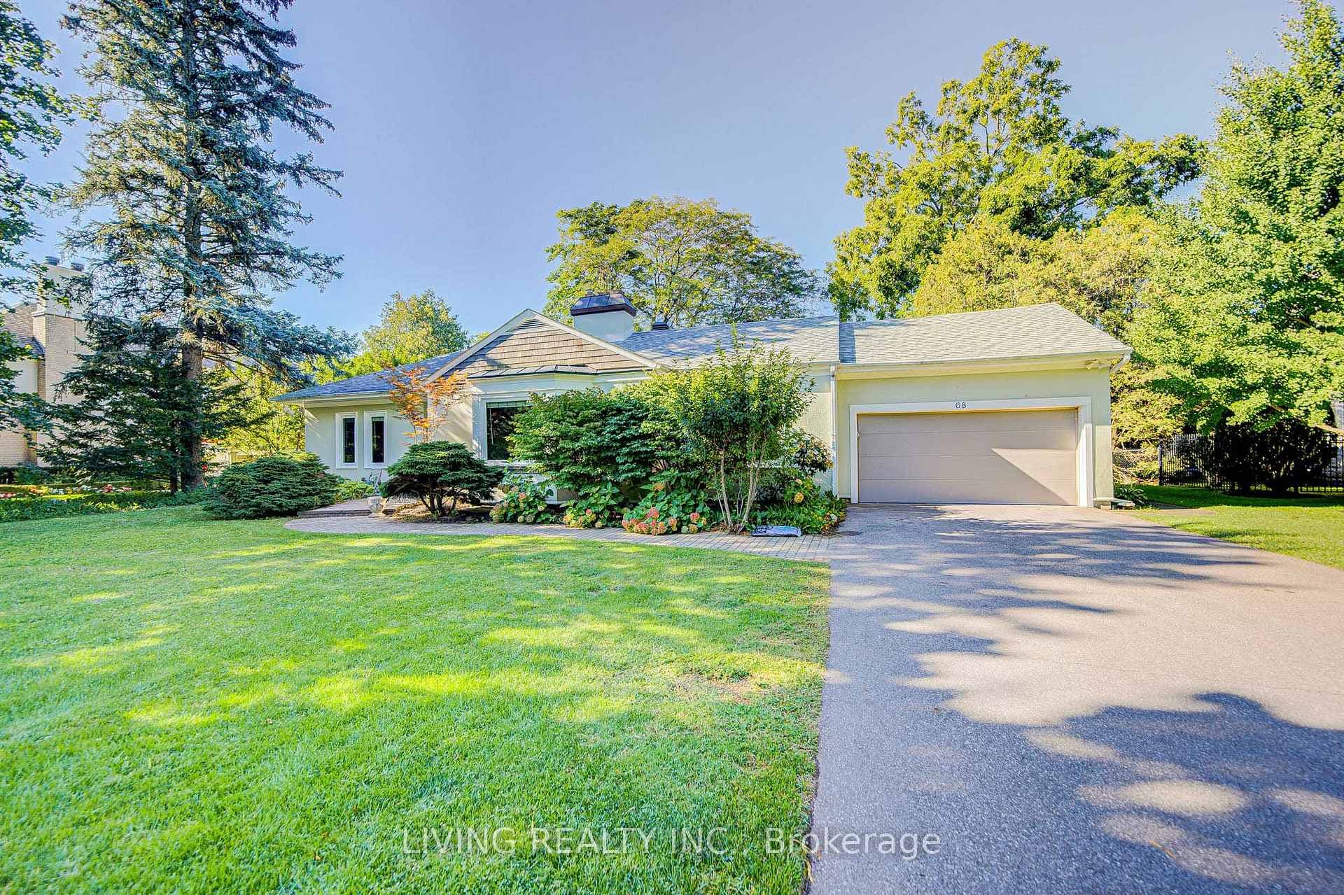 68 Ennisclare Drive photo 1