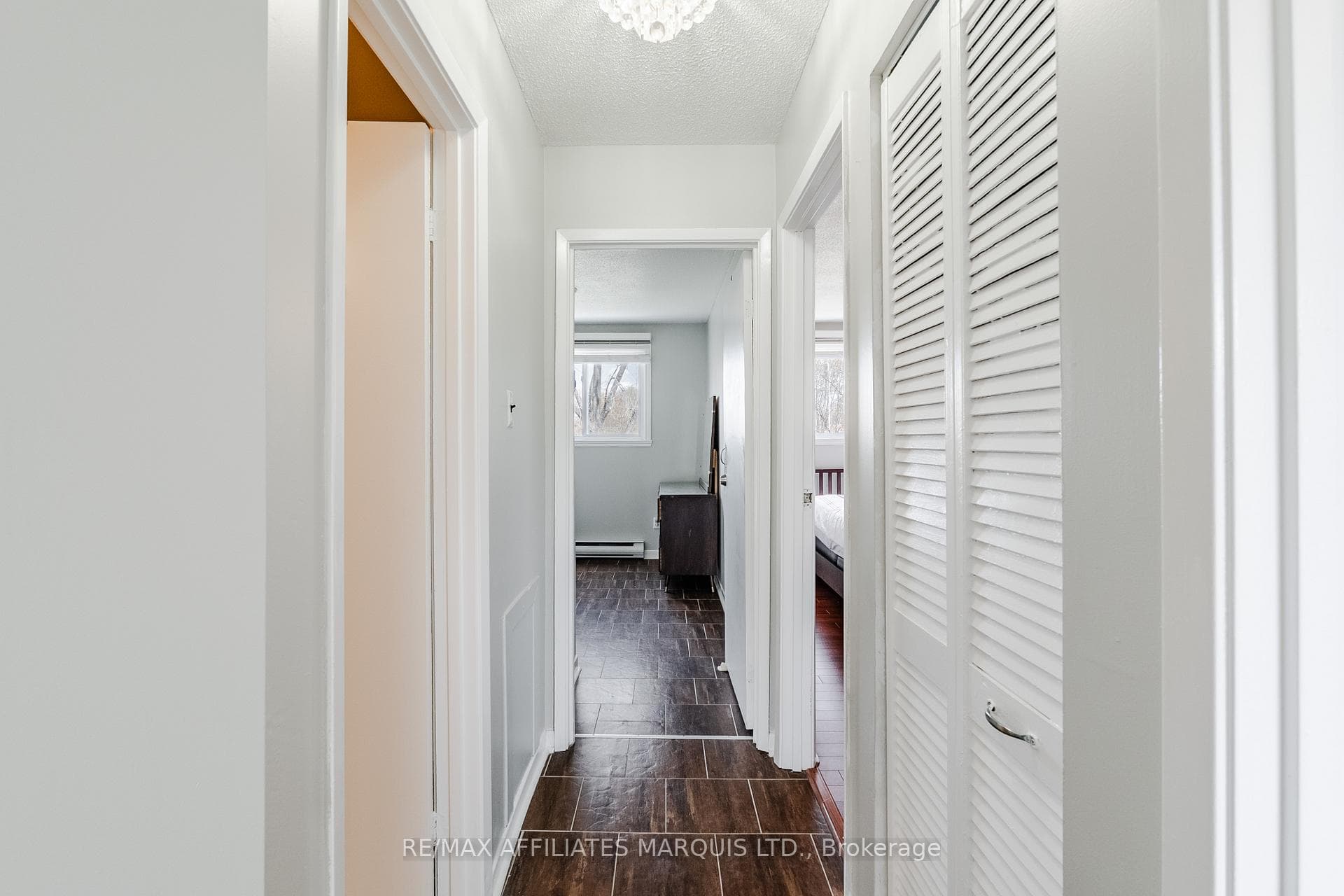 812 Glengarry Boulevard photo 19