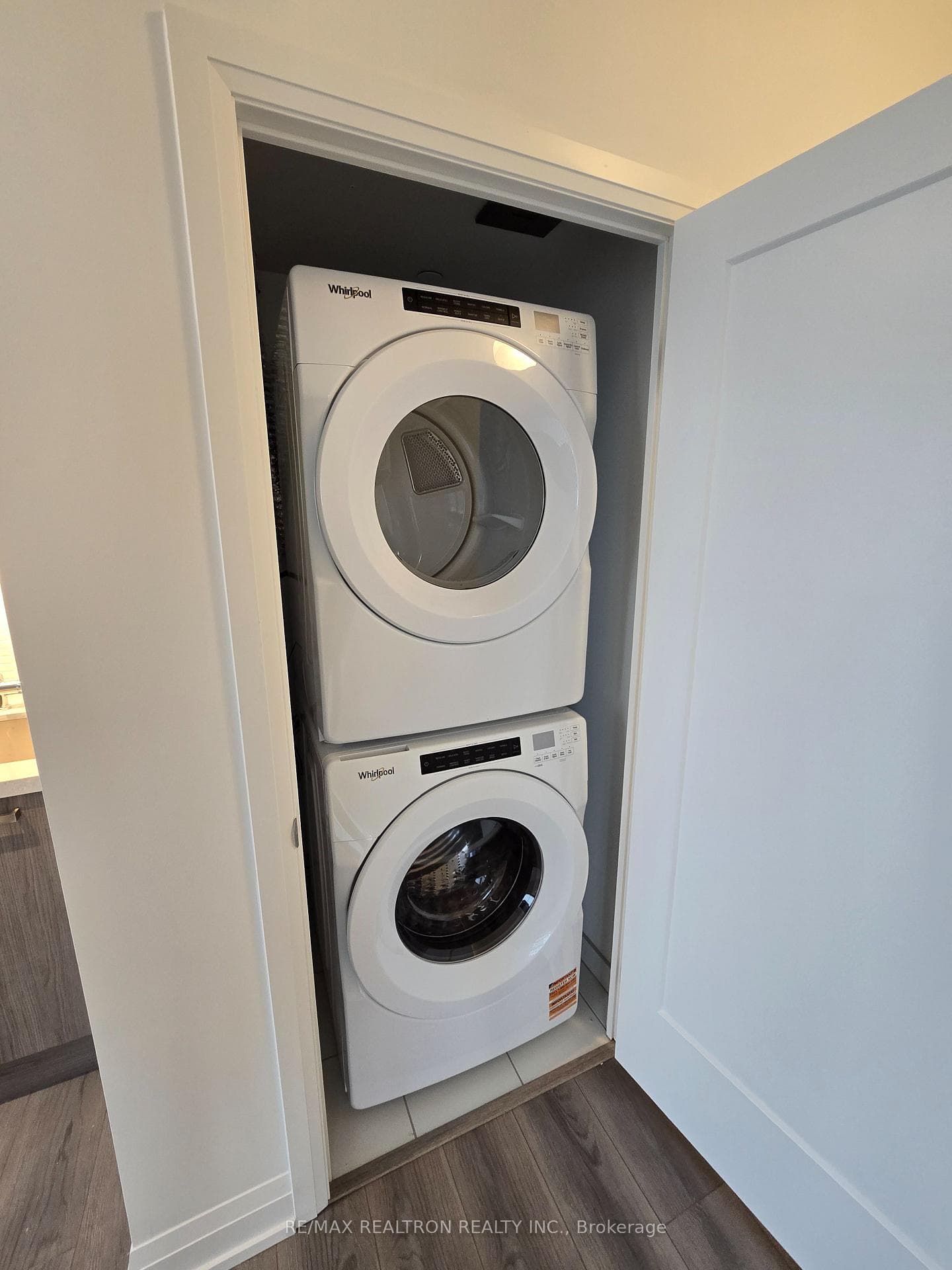 20 Soudan Avenue Unit 3502 photo 14