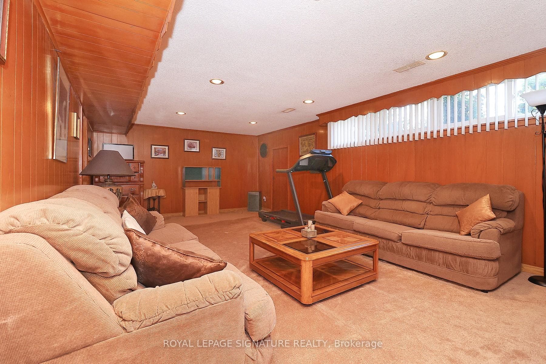 989 Midland Avenue photo 21