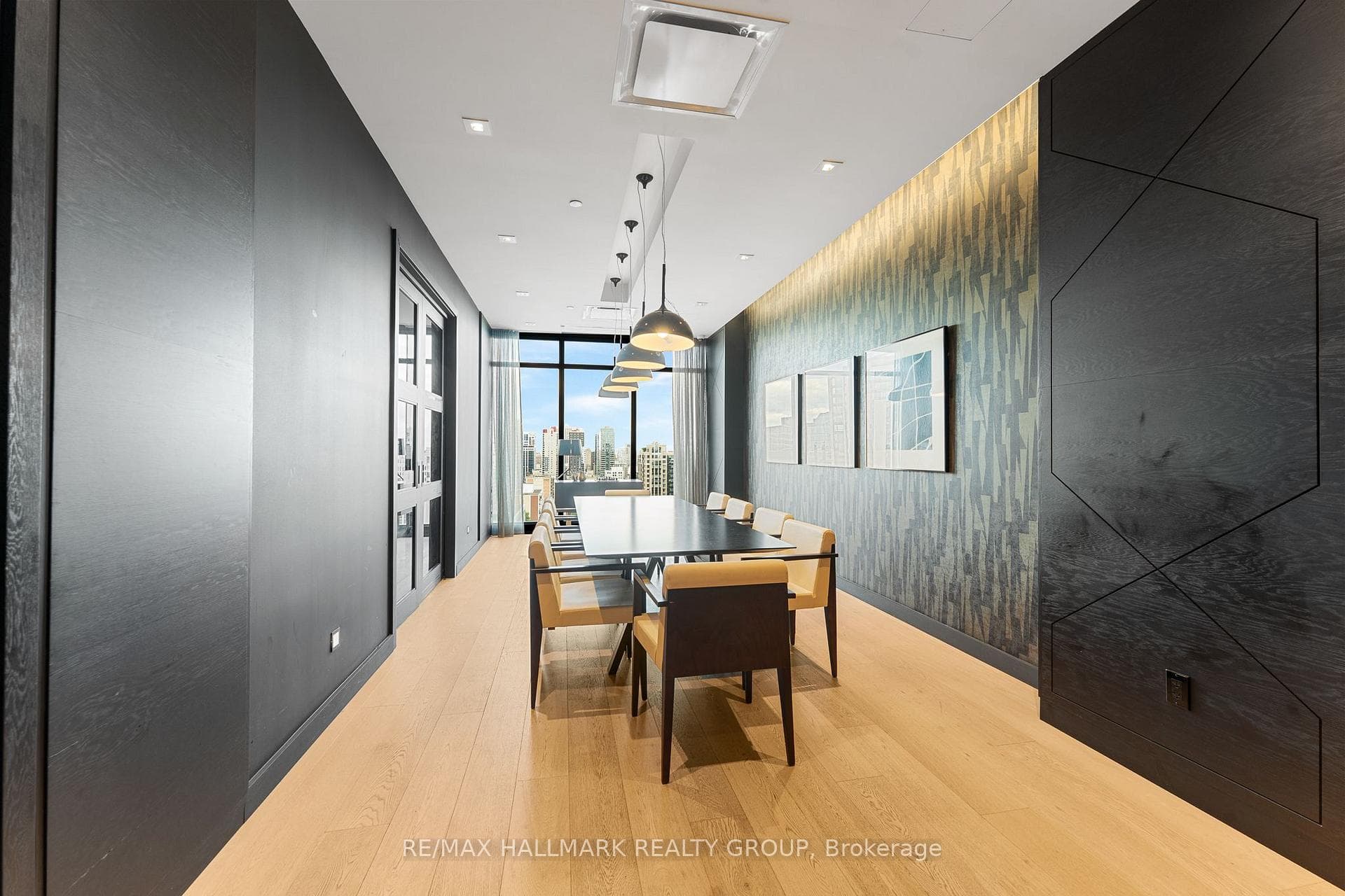 255 Bay Street Unit 201 photo 30