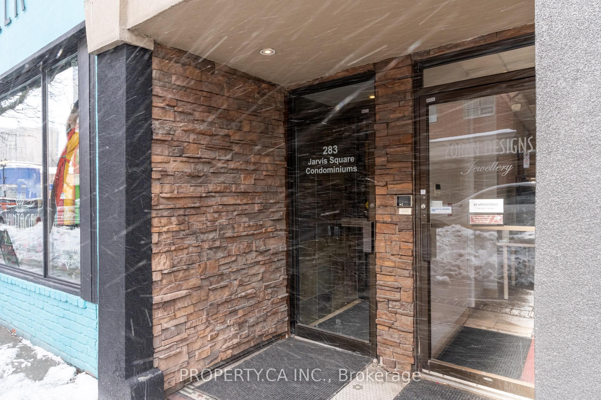 283 King Street Unit 201 photo 4