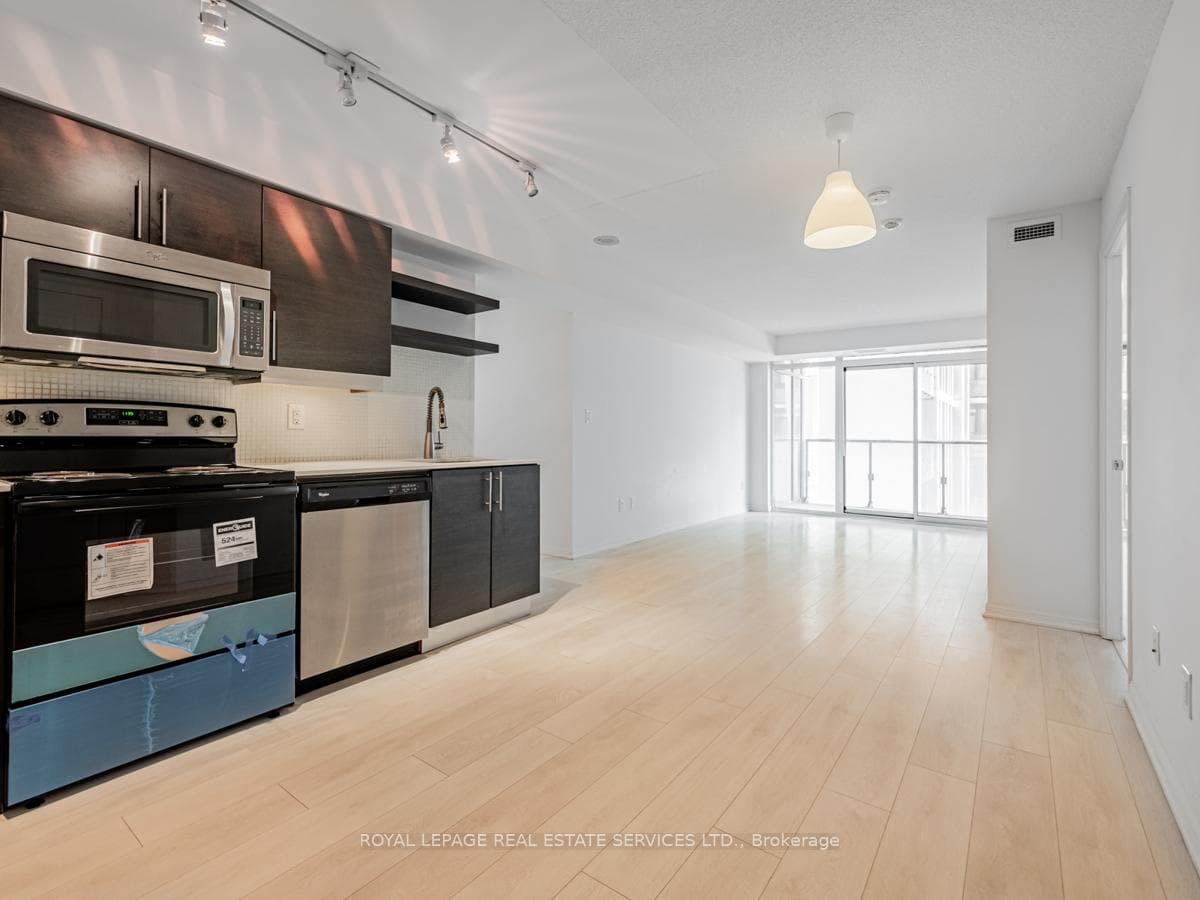 400 Adelaide Street Unit 701 photo 2