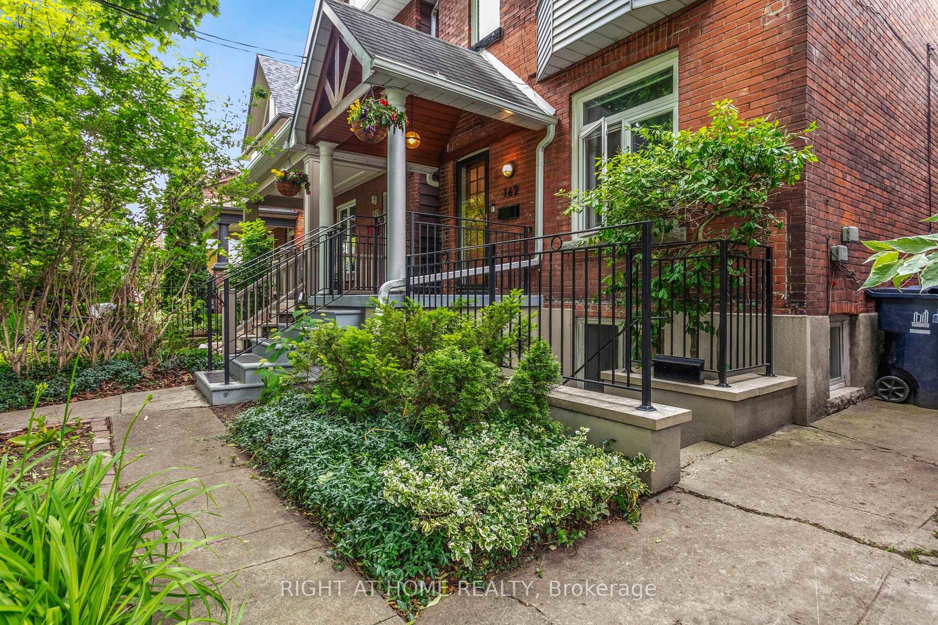 162 Bartlett Avenue photo 34