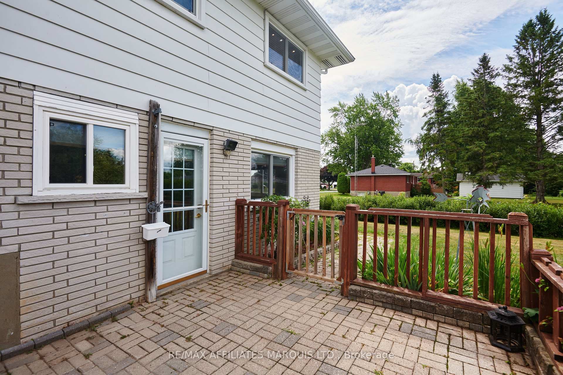 11 Ault Drive photo 29