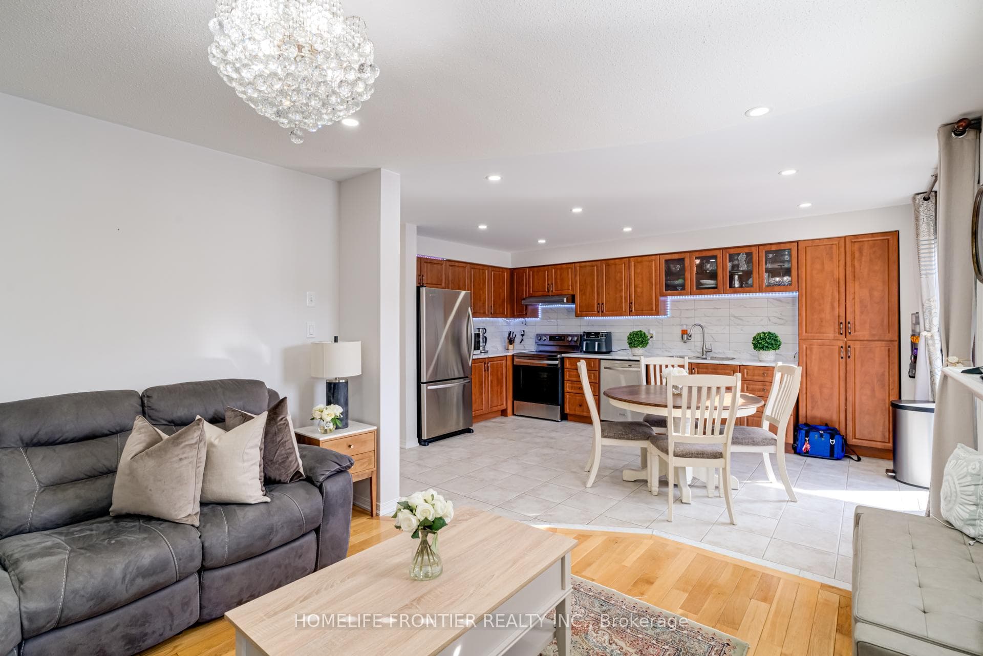 70 Starr Crescent photo 15
