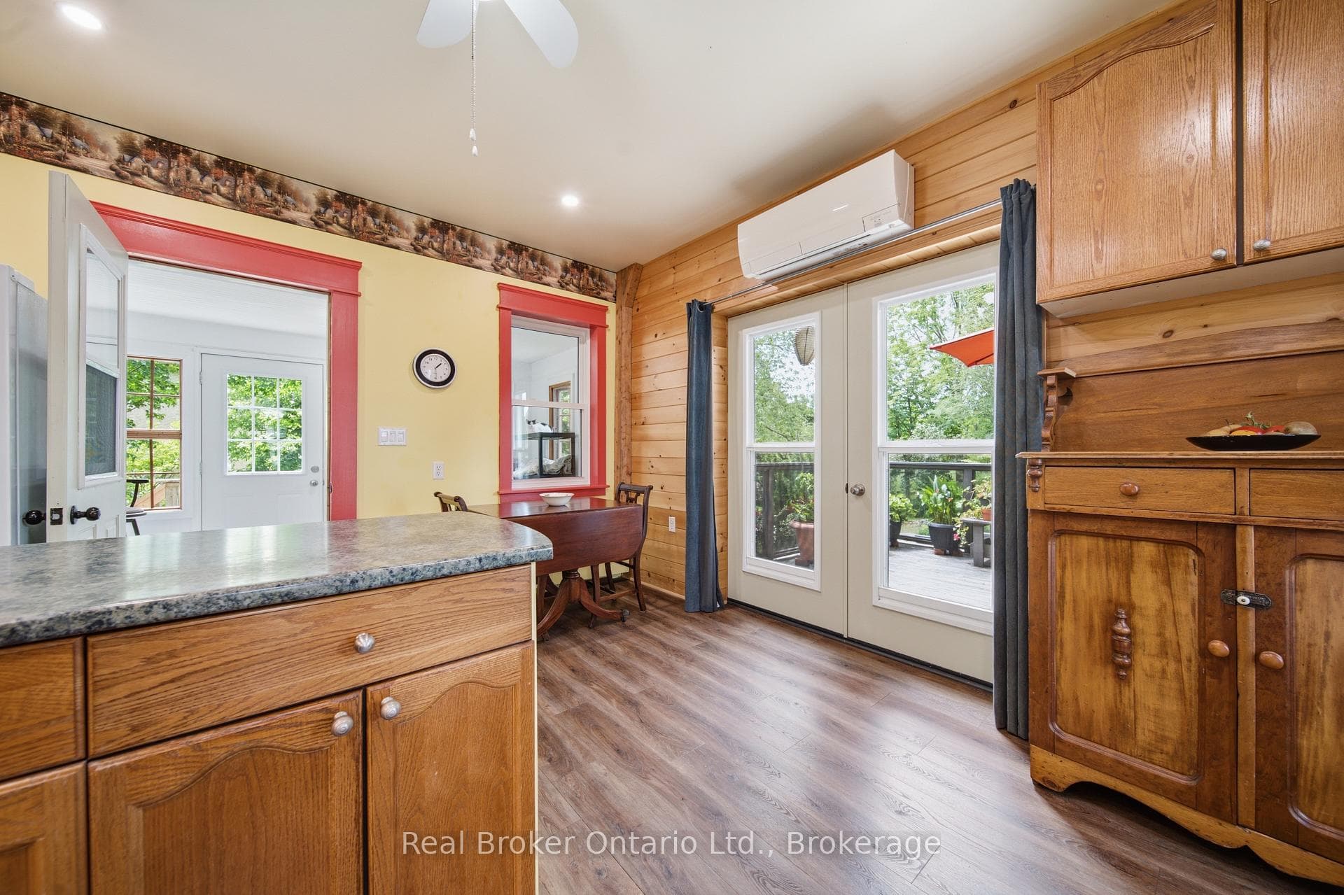 3050 Patrick Street photo 13