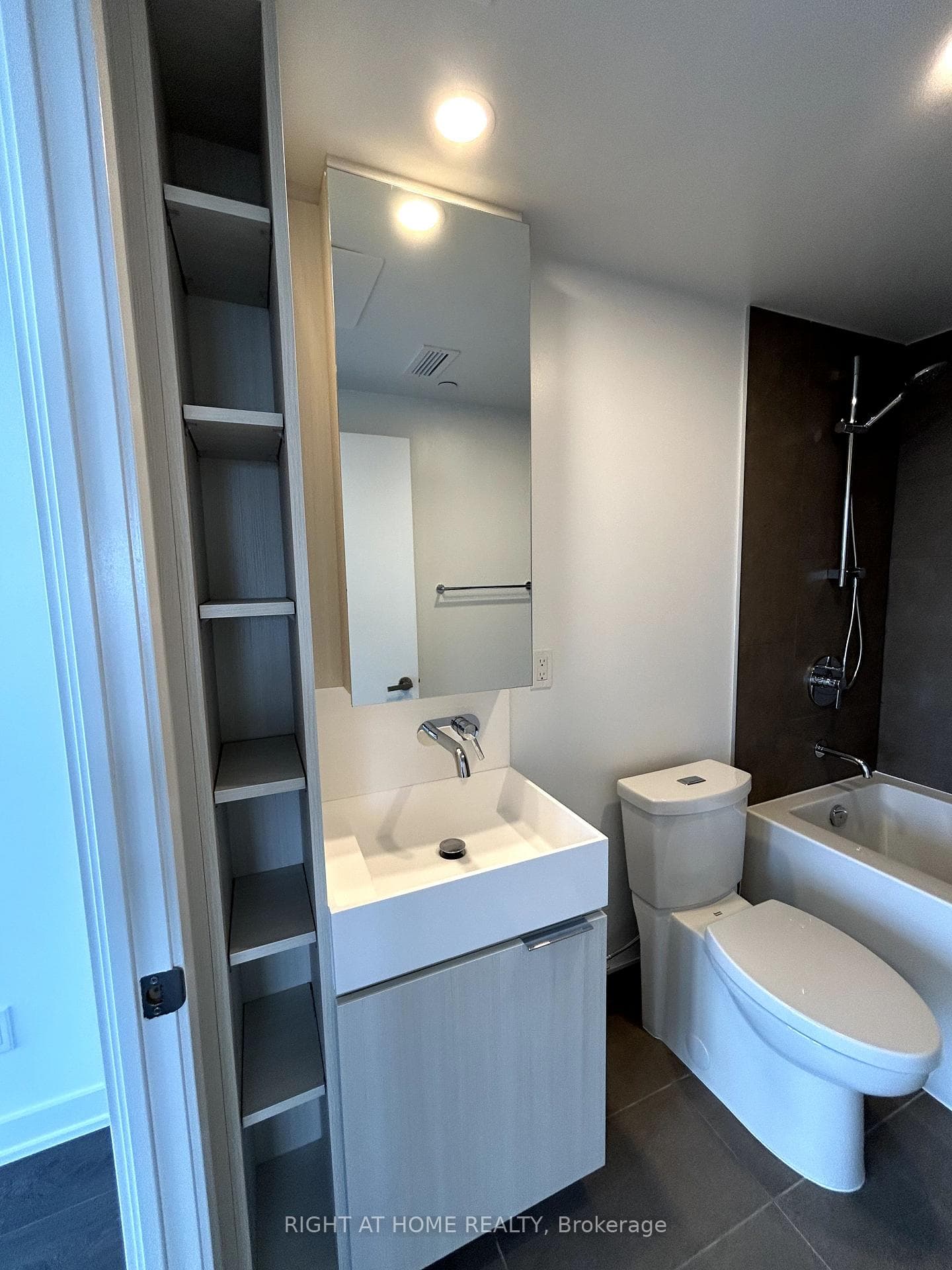 370 Martha Street Unit 1802 photo 35