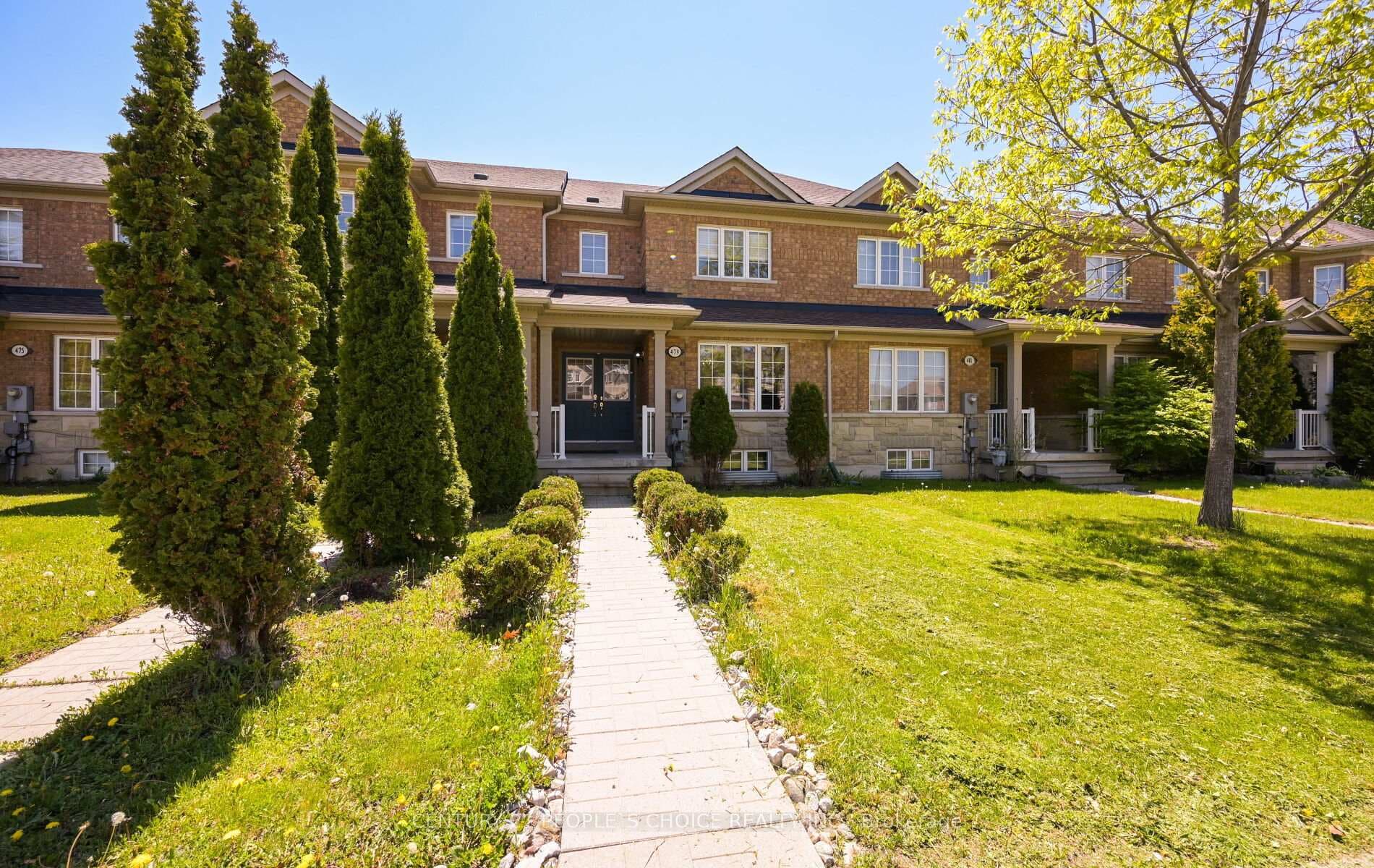 479 Davos Road photo 1