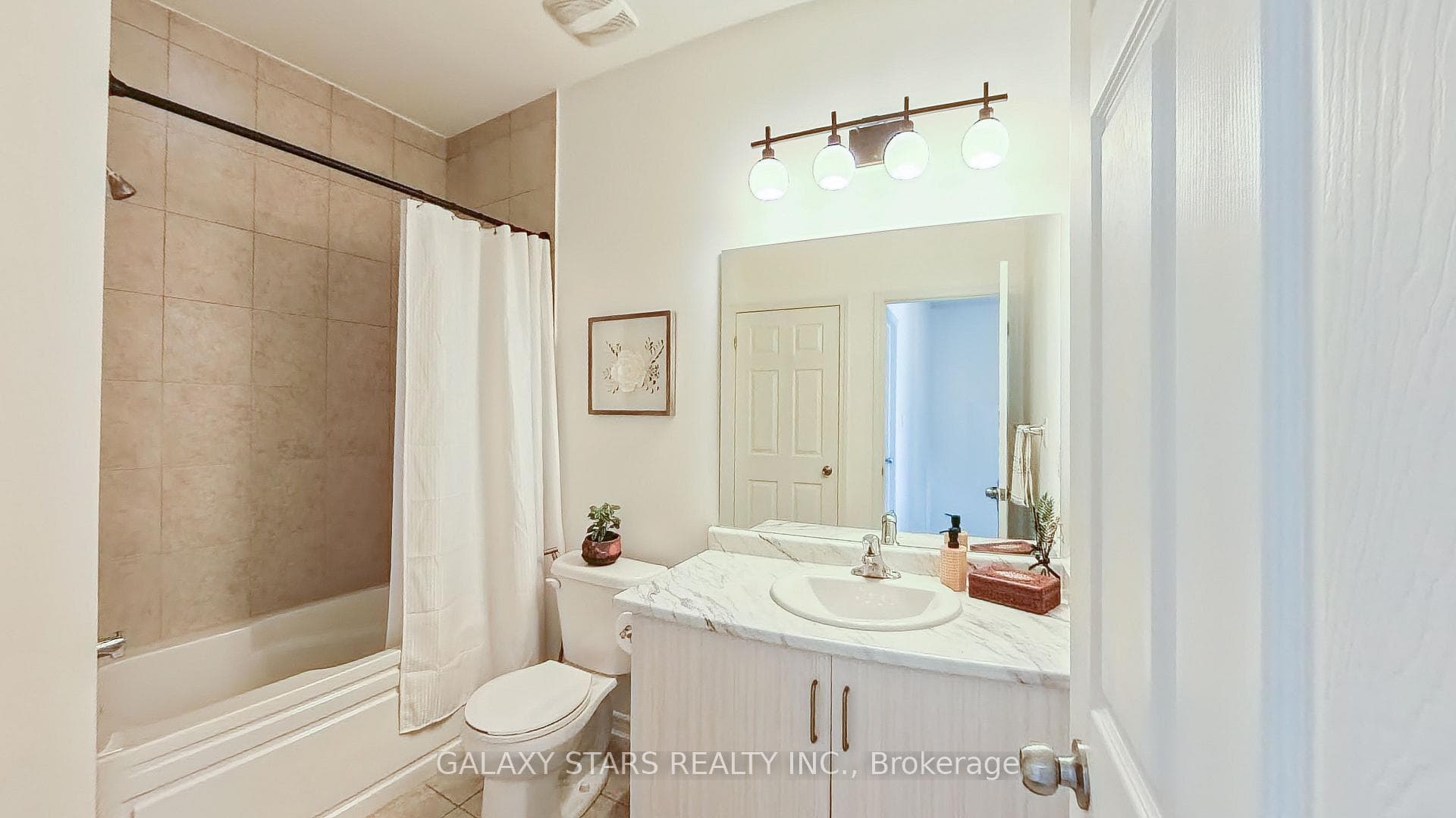 1050 Elton Way Unit 8 photo 13