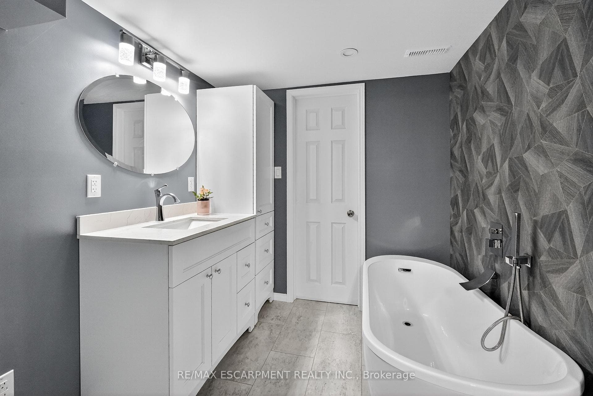 179 Price Avenue photo 26