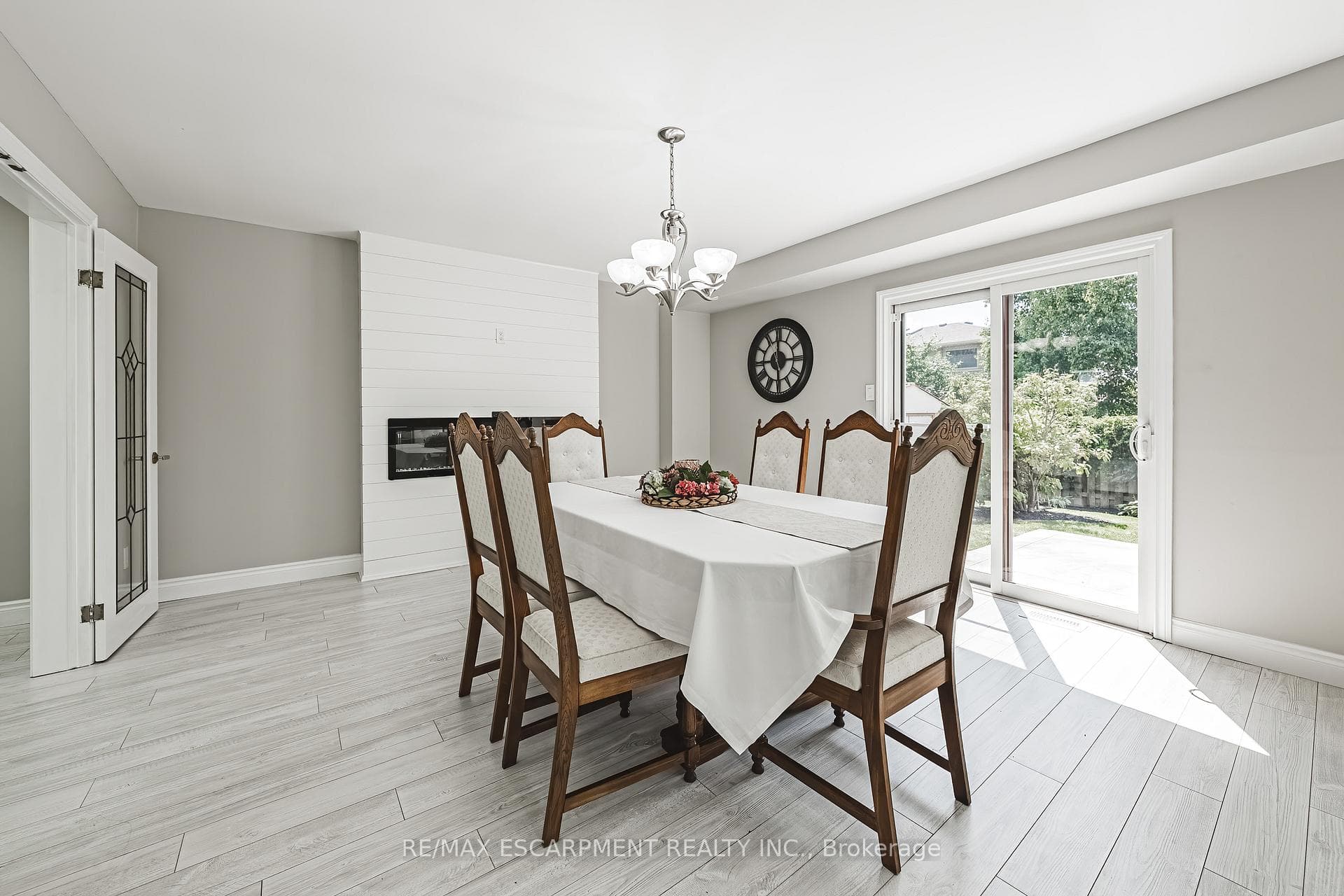 39 Parkwood Crescent photo 13