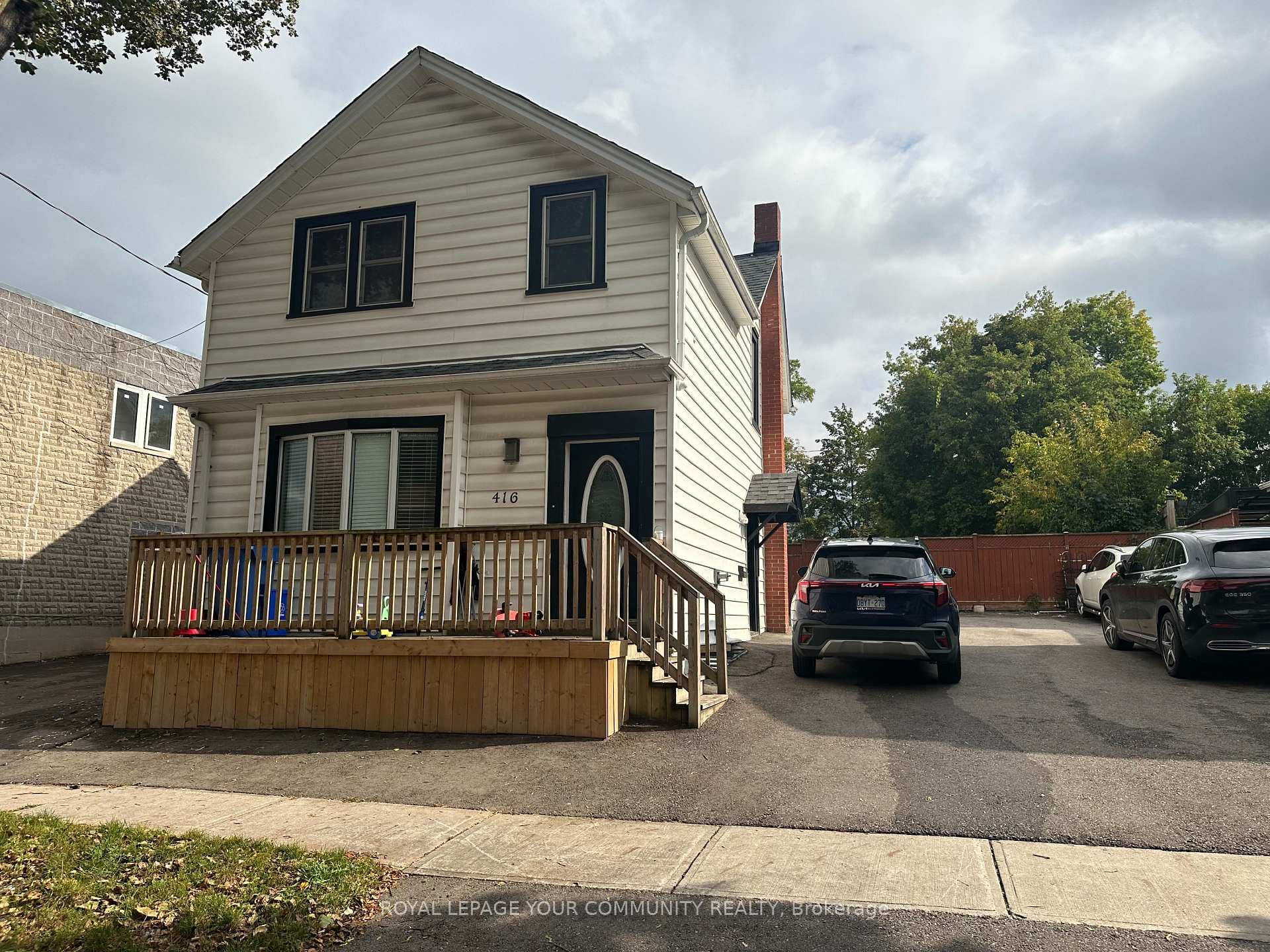 416 Simcoe Street Unit Bsmt photo 2