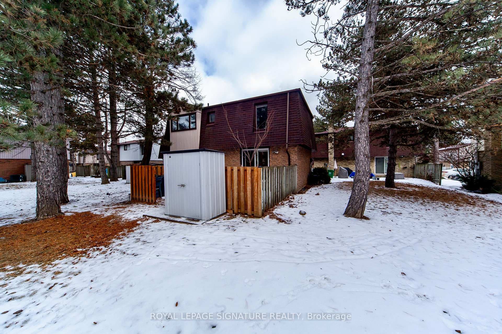 59 Kenninghall Boulevard Unit 28 photo 37