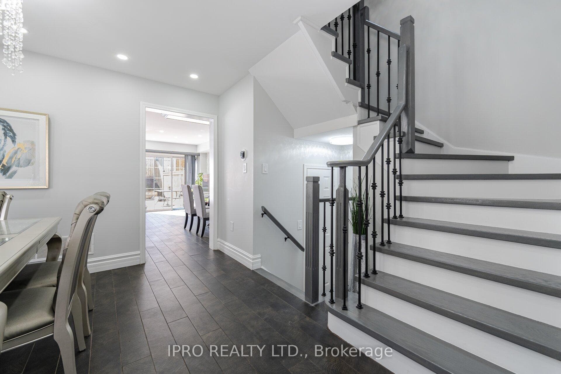 30 Mount Ranier Crescent photo 19