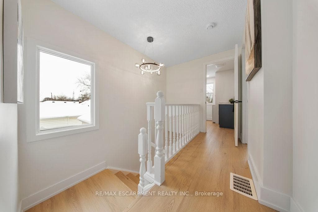 151 East 21st Street photo 21