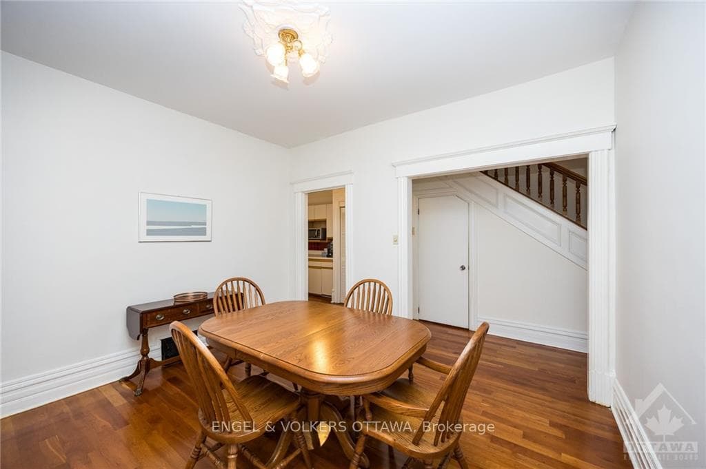 650 GILMOUR Street photo 7