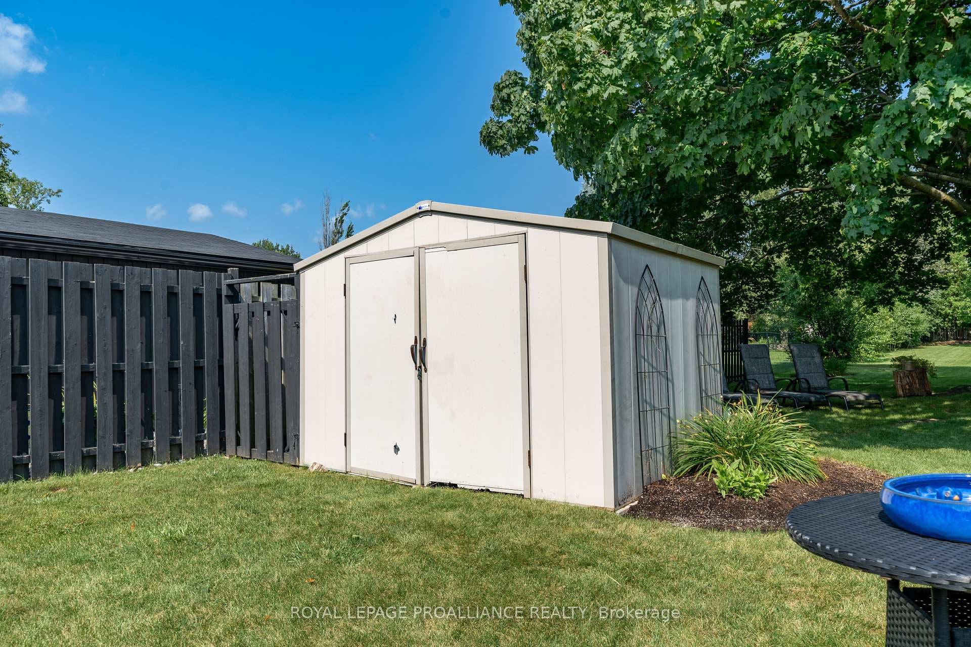 109 Gilbert Street photo 36