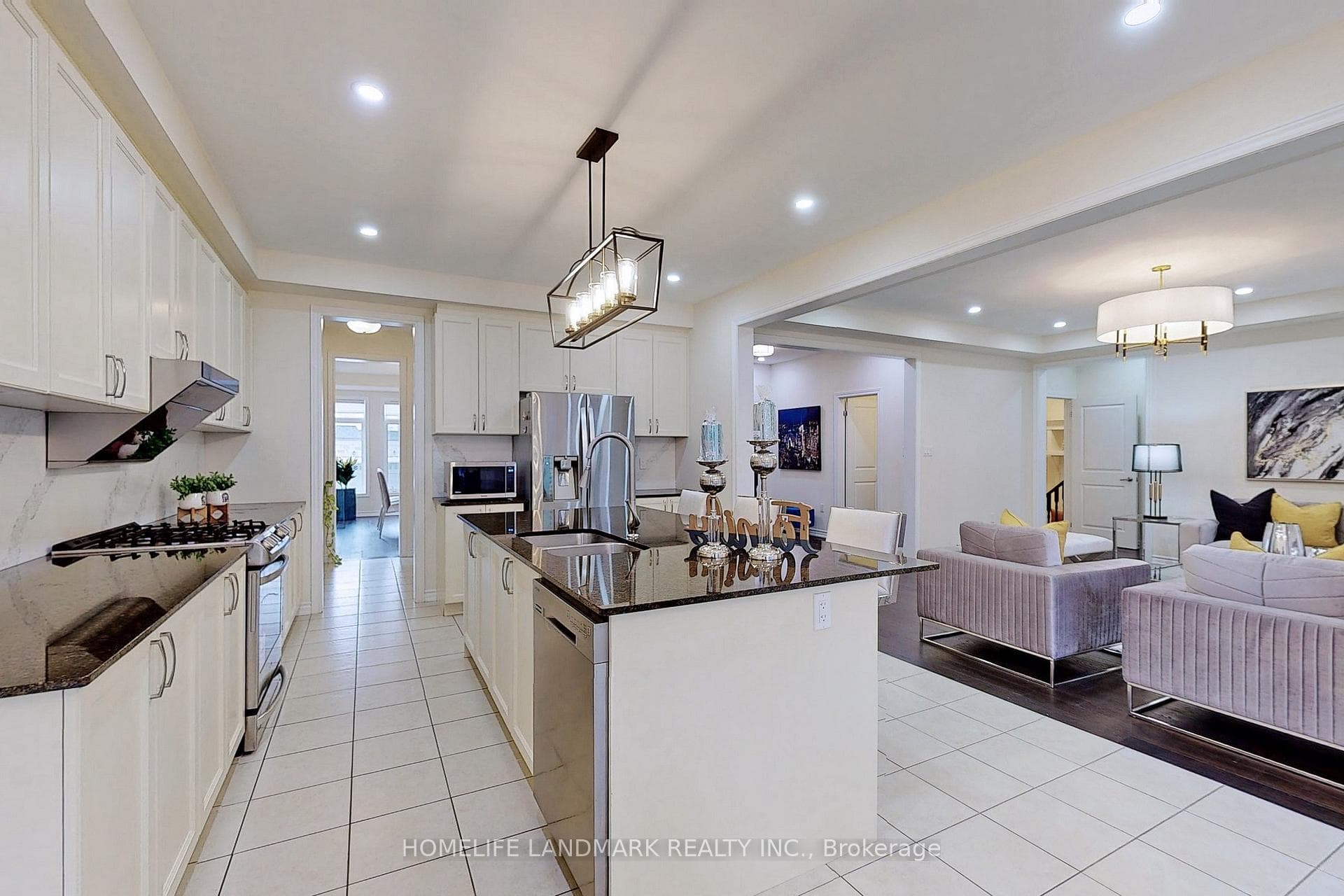 75 Mitchell Place photo 16