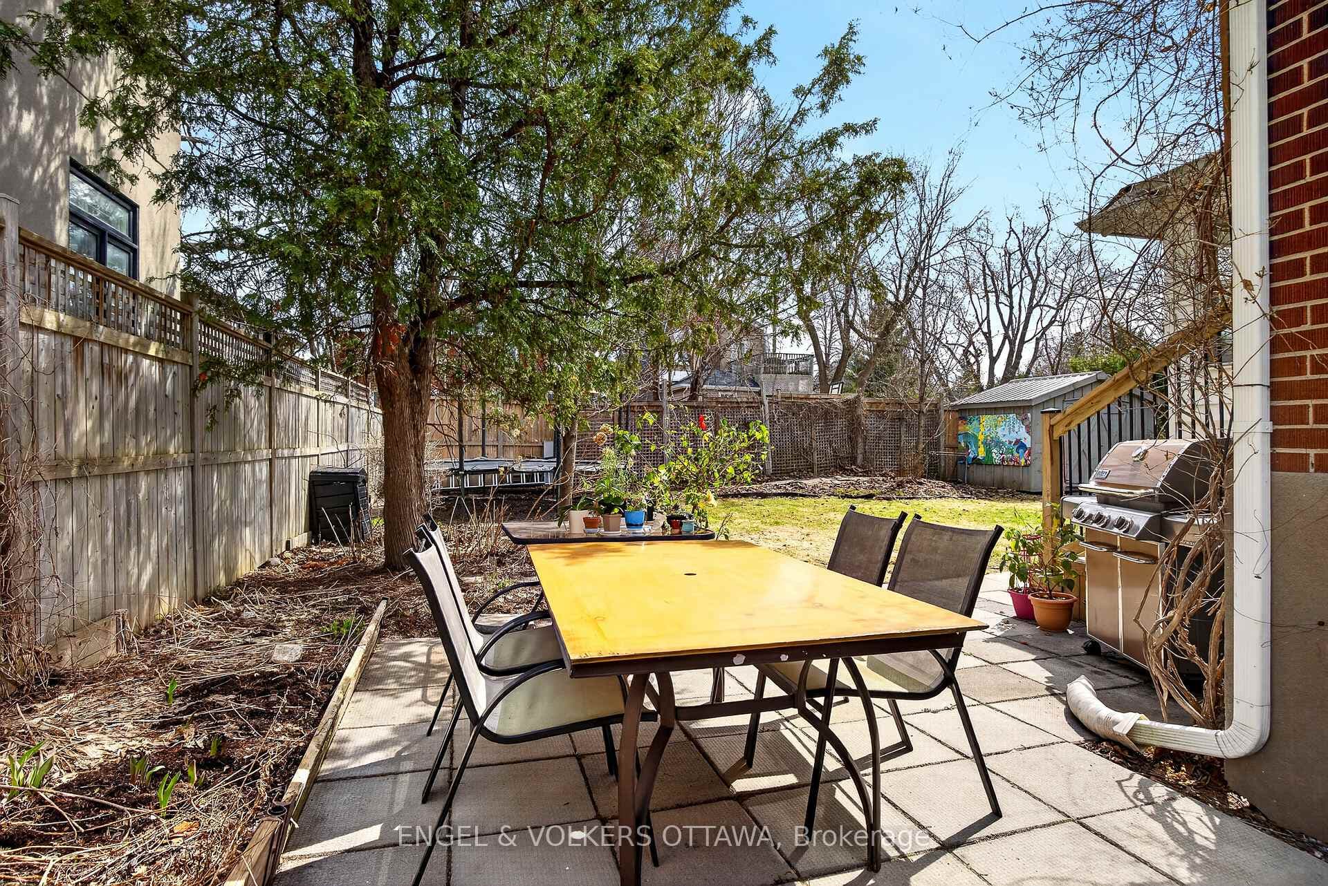 166 Wesley Avenue photo 33