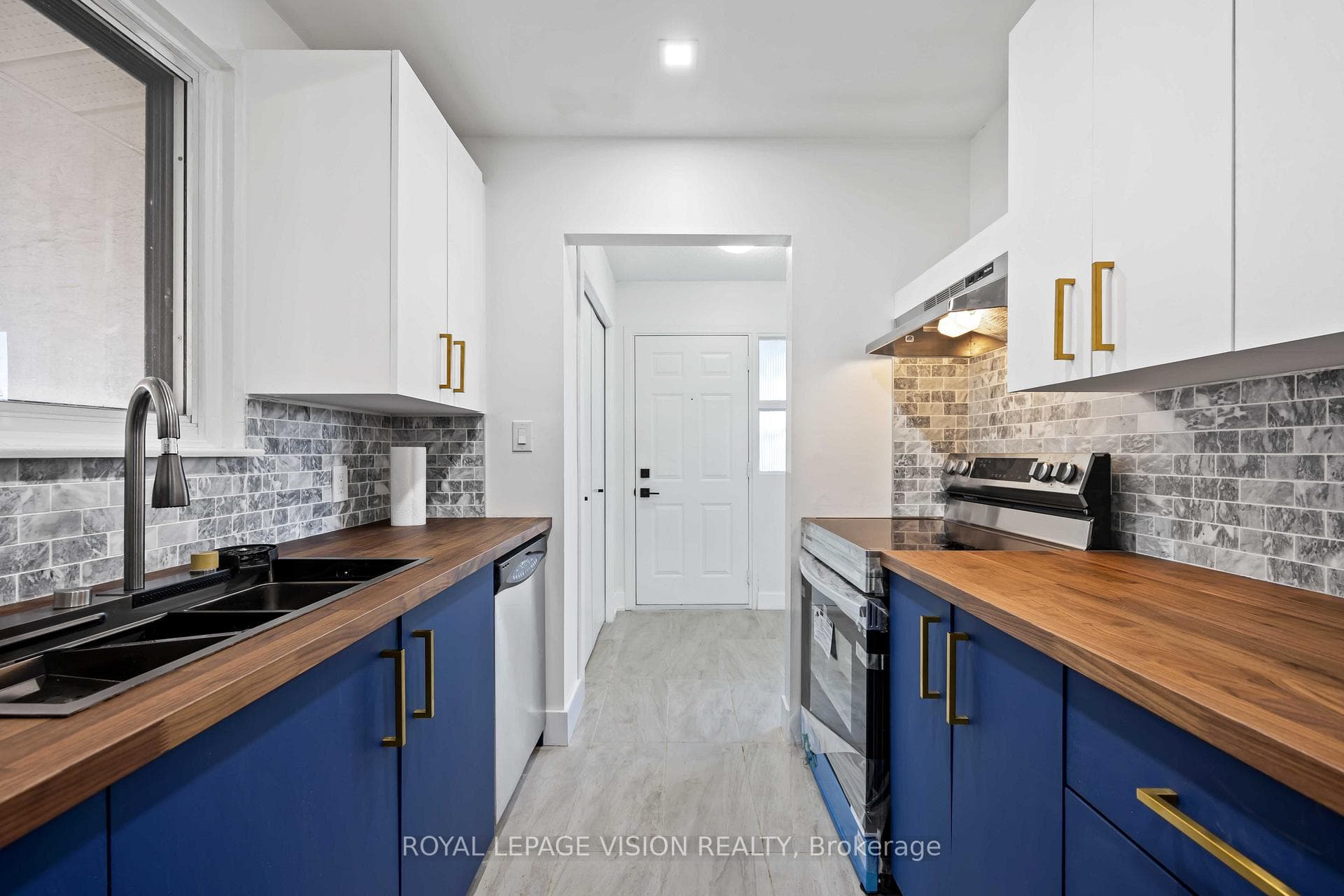 37 Winstanly Crescent photo 23