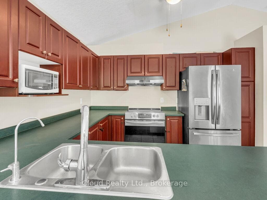 308 Keewatin Avenue photo 18