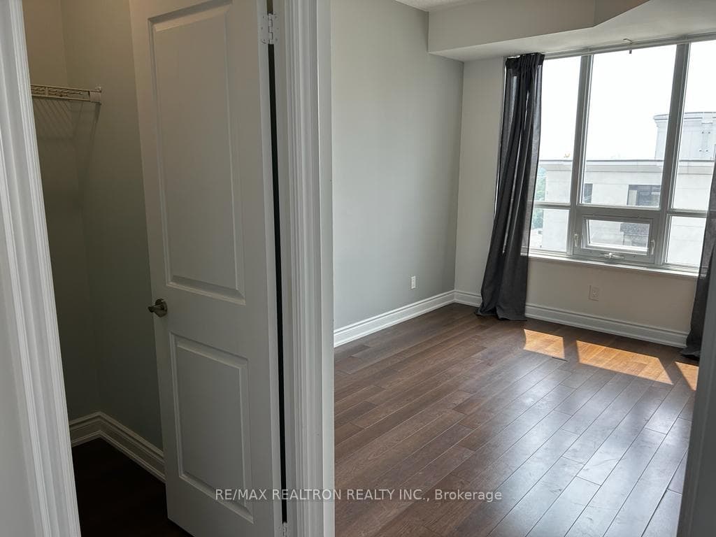 38 Cedarland Drive Unit 1511 photo 10