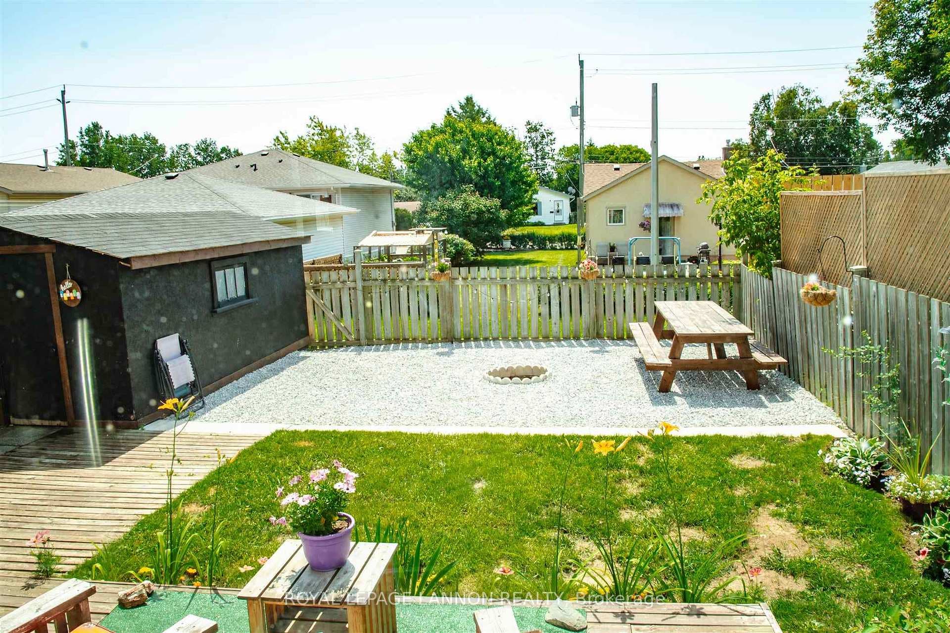 37 Velva Avenue photo 16