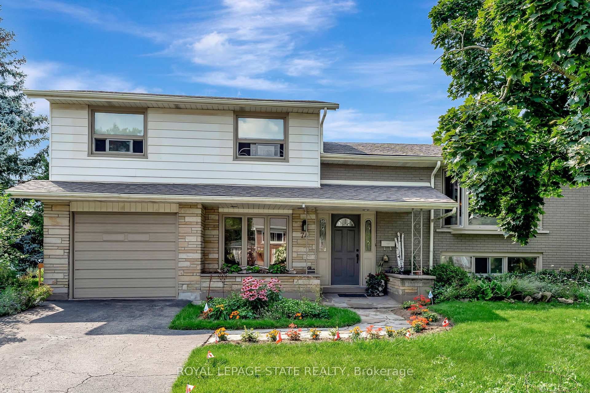 74 Hardale Crescent photo 1