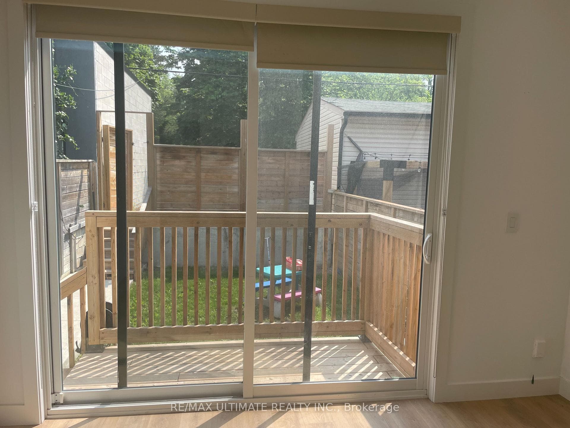 379 Mcroberts Avenue photo 8