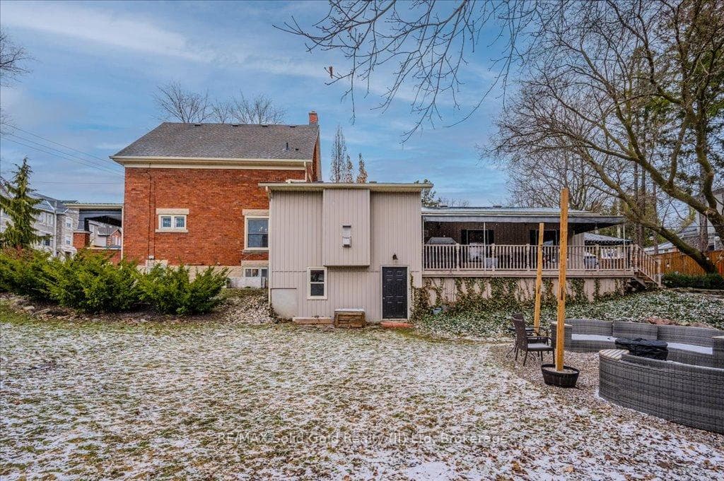 56 Woolwich Street photo 40