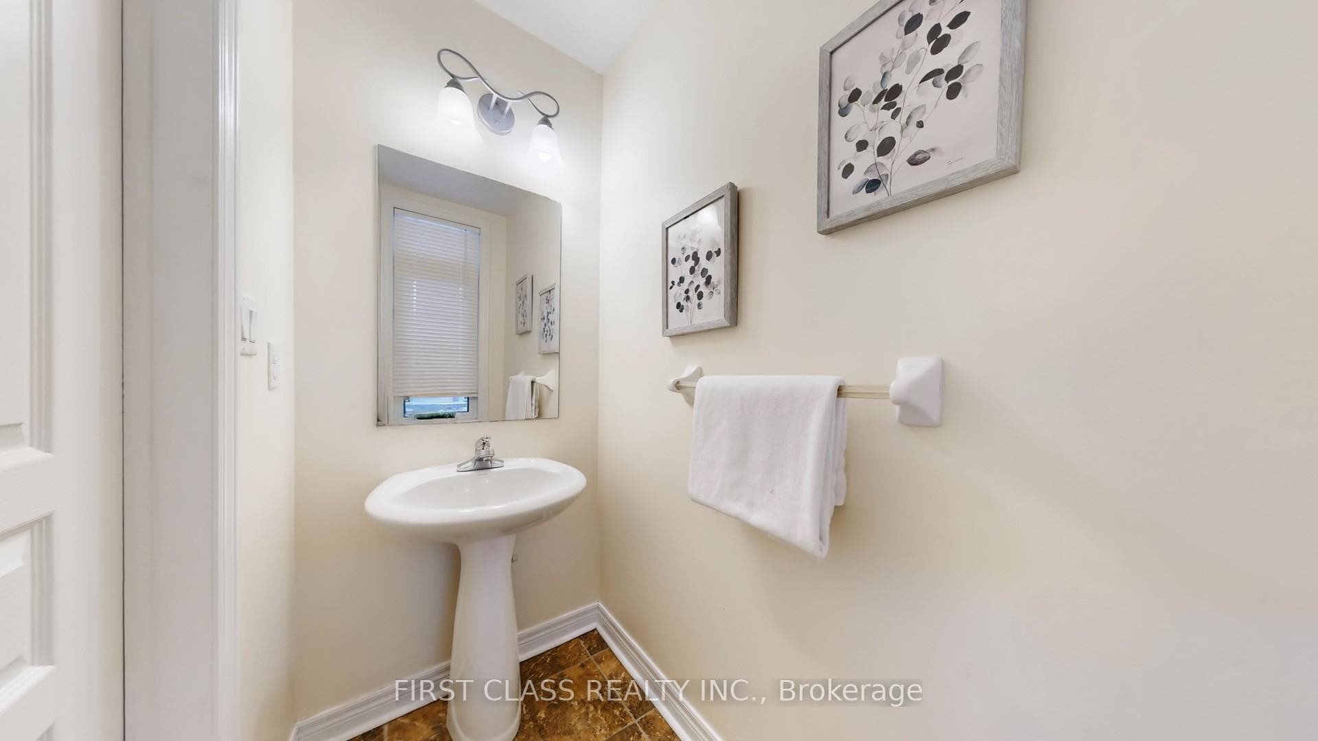 685 Cornell Rouge Boulevard photo 27