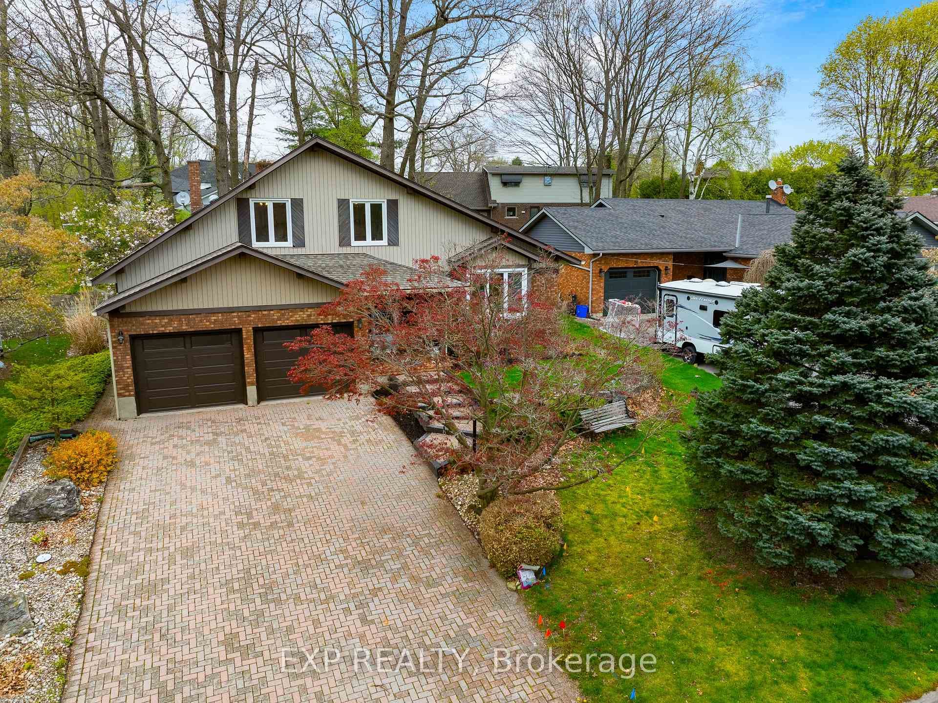 23 Berkwood Place photo 5