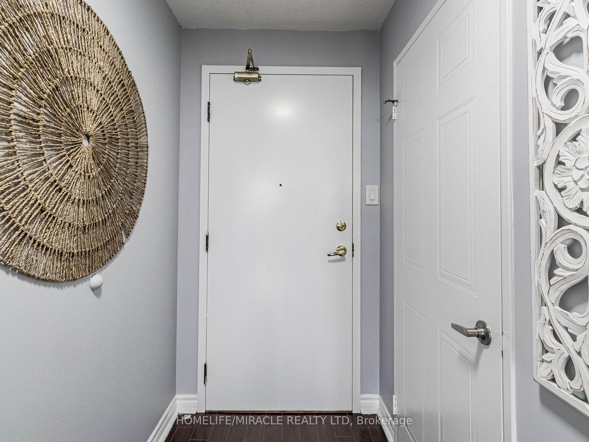 410 Mclevin Avenue Unit 1206 photo 5