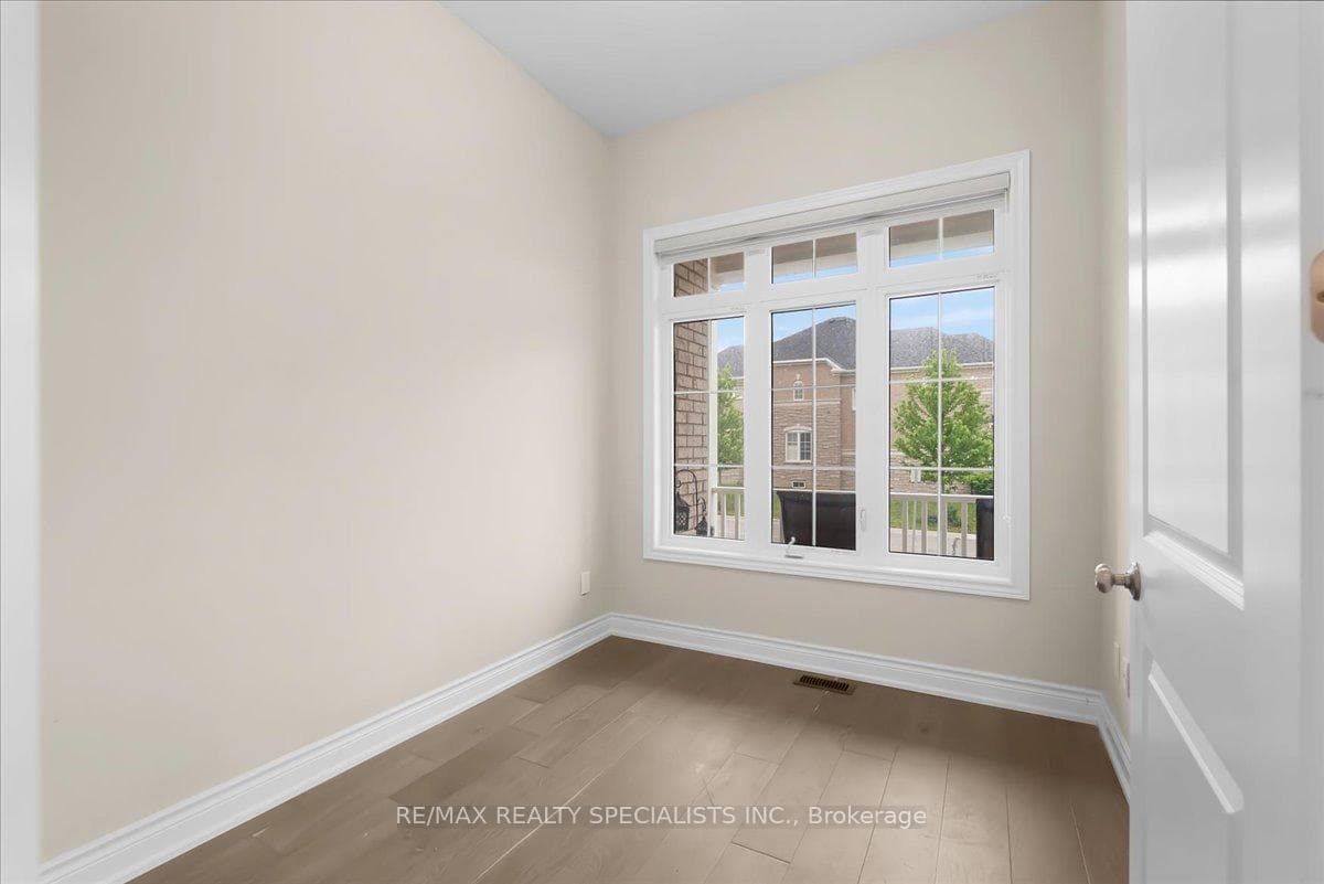 2 Ash Hill Avenue photo 8