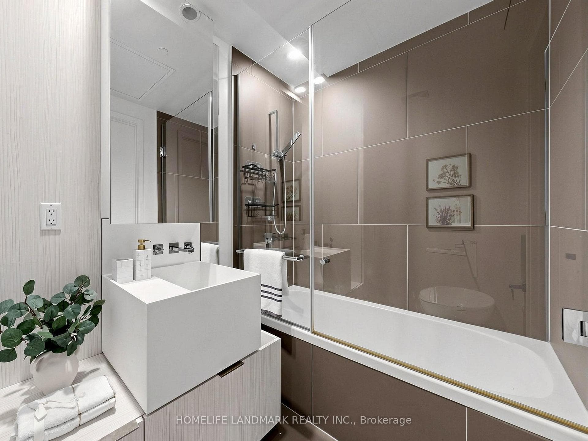 1 bloor Street Unit 6608 photo 18